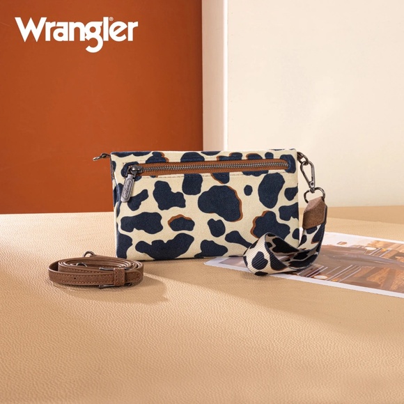 Wrangler Cow Print Wallet/Wristlet/Crossbody Brown - Picture 2 of 4